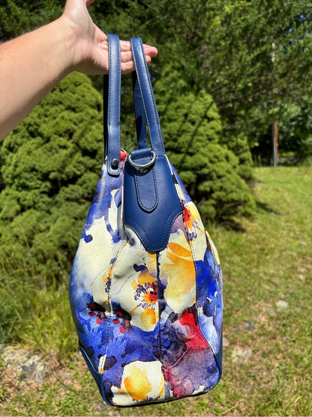 Sharif Leather Floral Crossbody Bag - Picture 11 of 17
